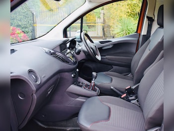 Used Ford Transit Courier 2023 for sale - 76472692: Photo