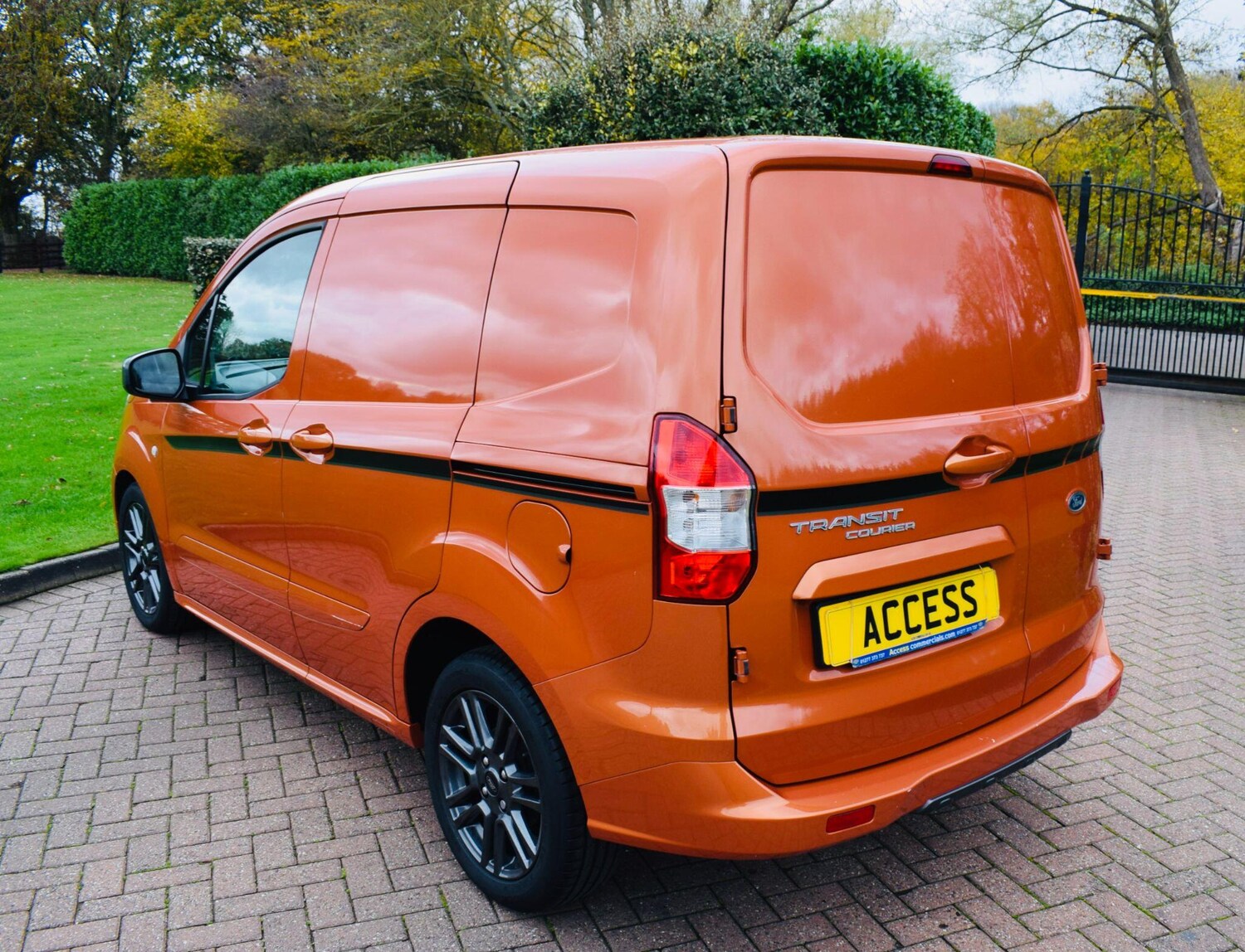 Used Ford Transit Courier 2023 for sale - 76472692: Photo 6