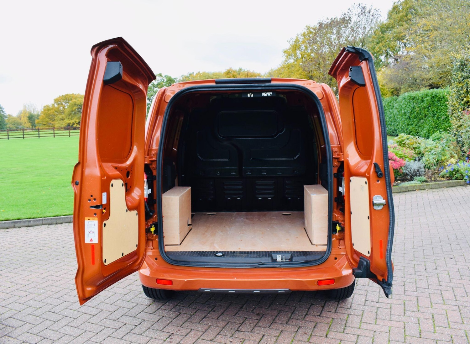 Used Ford Transit Courier 2023 for sale - 76472692: Photo 9