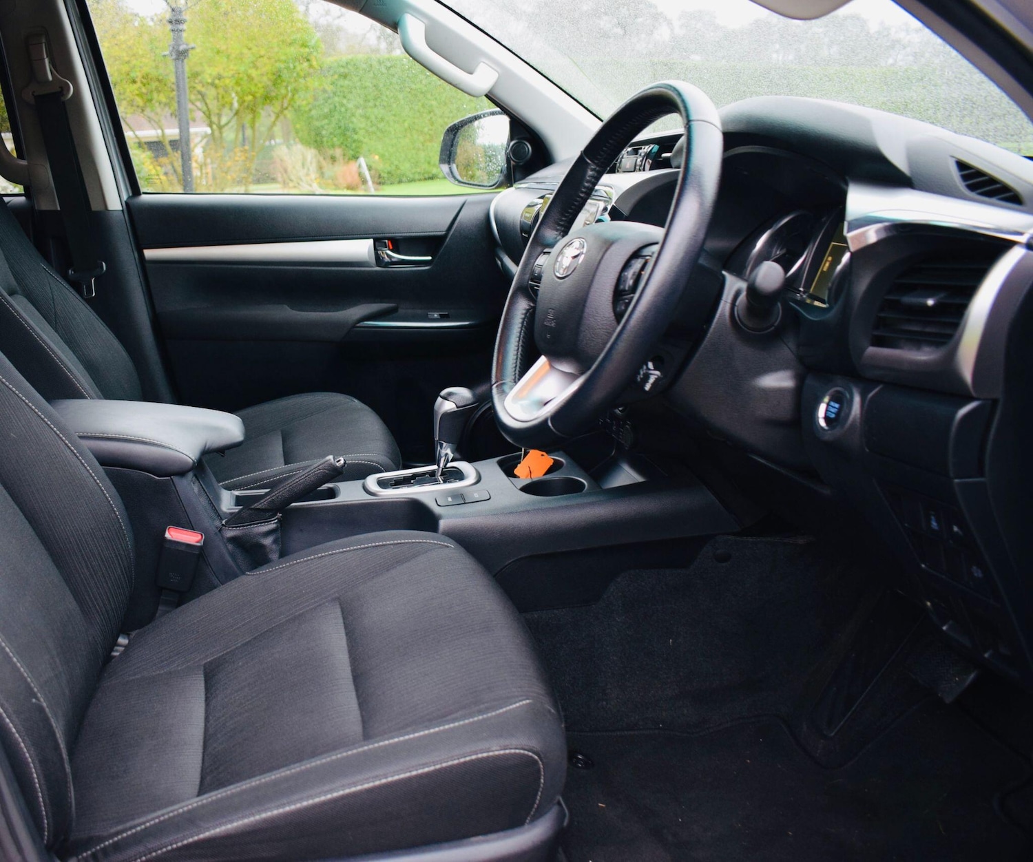 Used Toyota Hilux 2022 for sale - 76989601: Photo 11