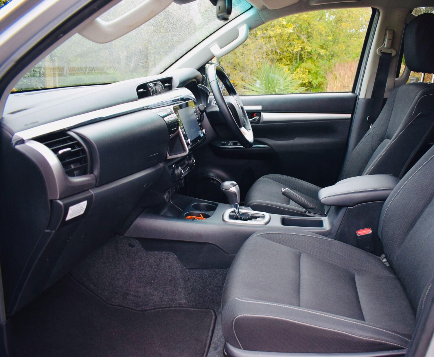 Used Toyota Hilux 2022 for sale - 76989601: Photo 9