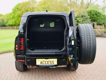 Used Land Rover Defender 90 2024 for sale - 74585639: Photo