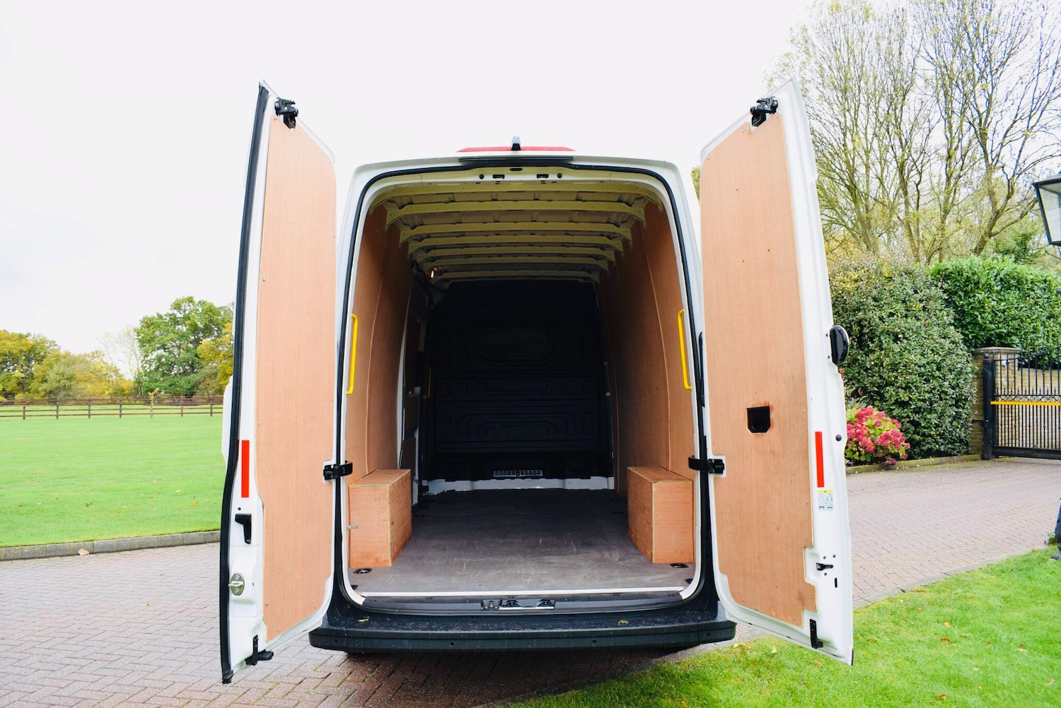 Used Volkswagen Crafter 2023 for sale - 76432792: Photo 9