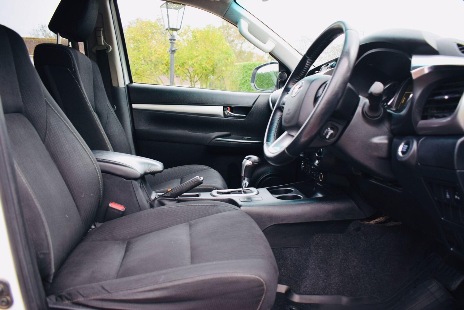 Used Toyota Hilux 2022 for sale - 76550341: Photo 10