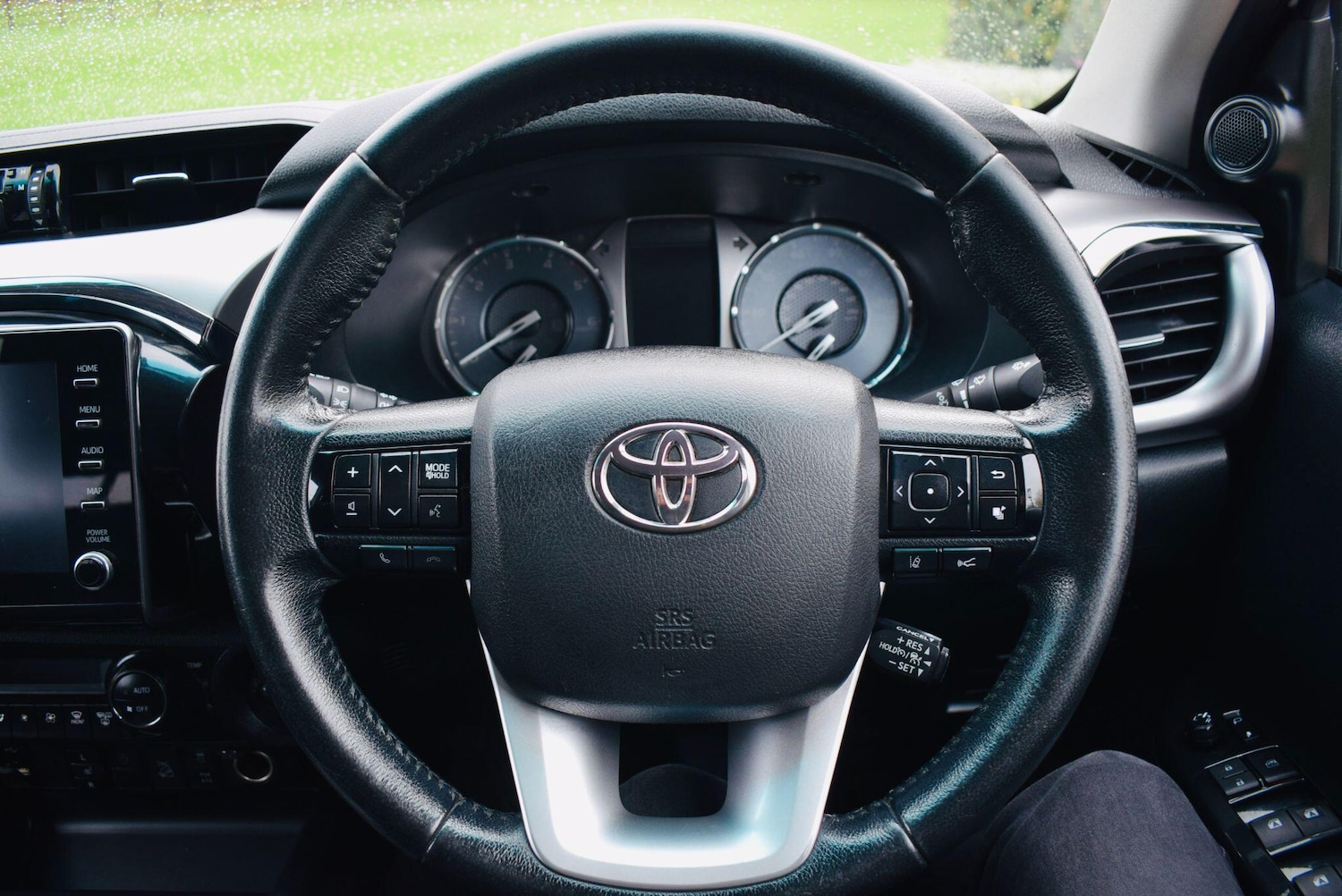 Used Toyota Hilux 2022 for sale - 76550341: Photo 11