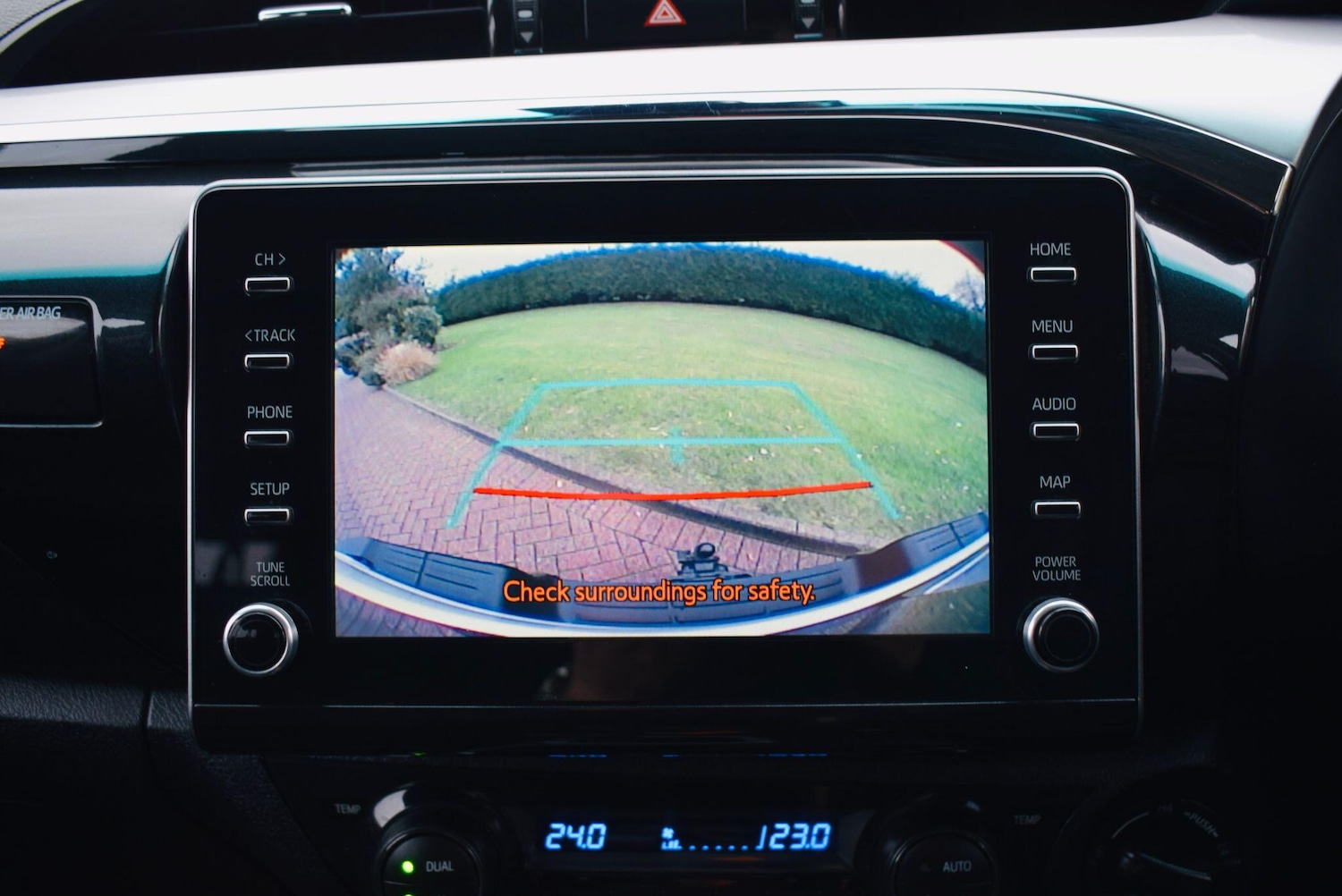 Used Toyota Hilux 2022 for sale - 76550341: Photo 5