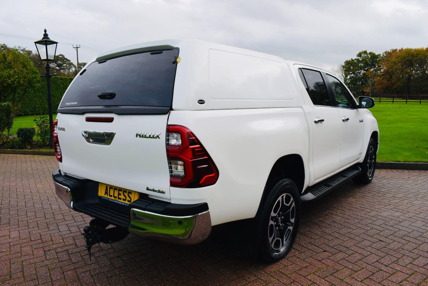 Used Toyota Hilux 2022 for sale - 76550341: Photo 8