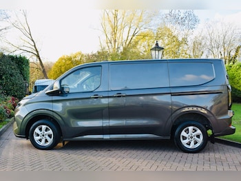 Used Ford Transit Custom 2024 for sale - 76990597: Photo