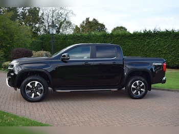 Used Volkswagen Amarok 2024 for sale - 76214109: Photo 2
