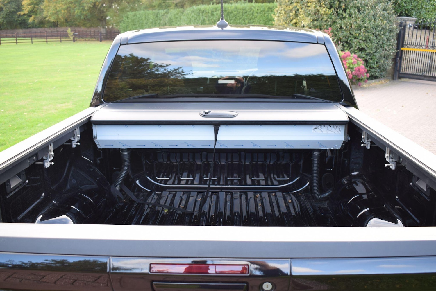 Used Volkswagen Amarok 2024 for sale - 76214109: Photo 8