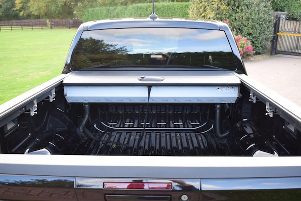 Used Volkswagen Amarok 2024 for sale - 76214109: Photo 8