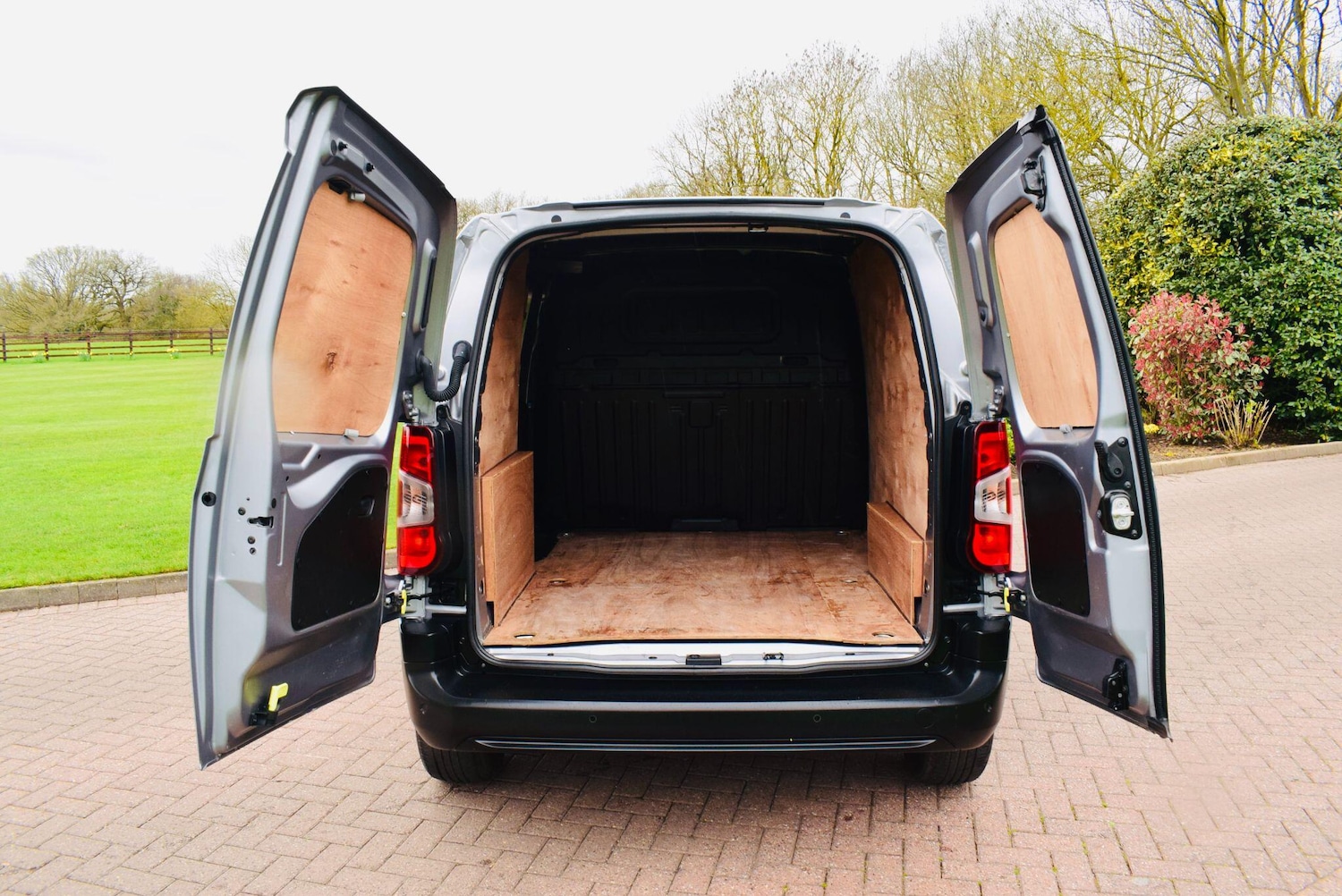 Used Vauxhall Combo 2022 for sale - 77925219: Photo 9