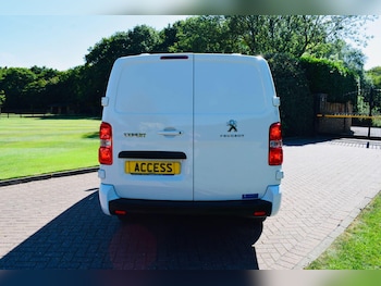 Used Peugeot Expert 2023 for sale - 79107345: Photo