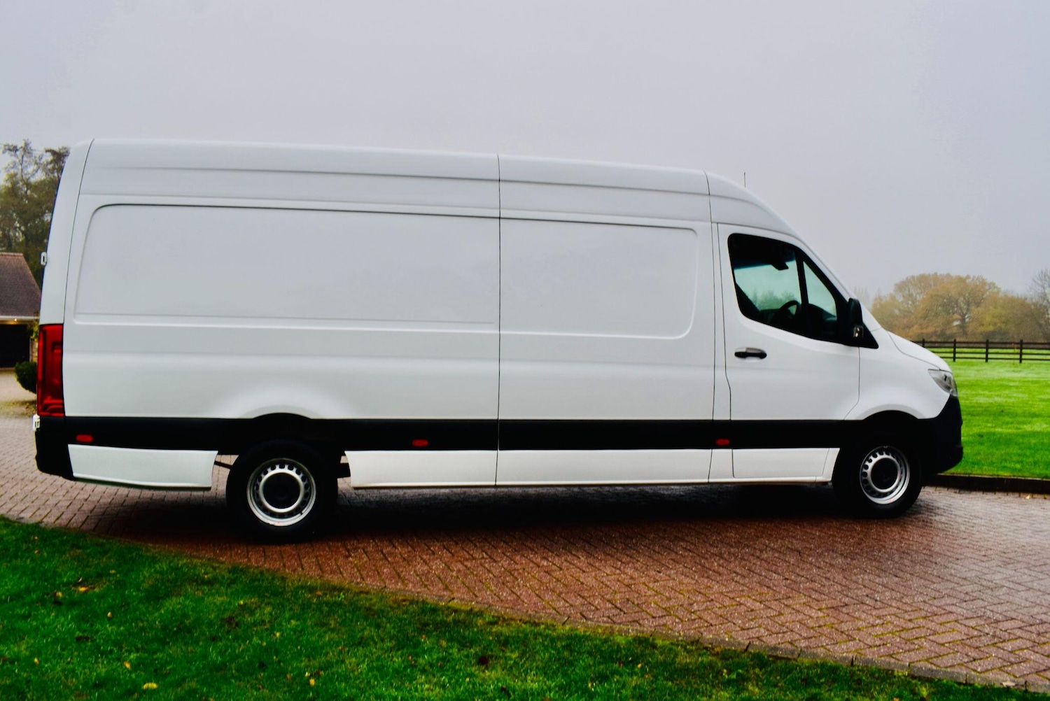 Used Mercedes-Benz Sprinter 2023 for sale - 76990590: Photo 8