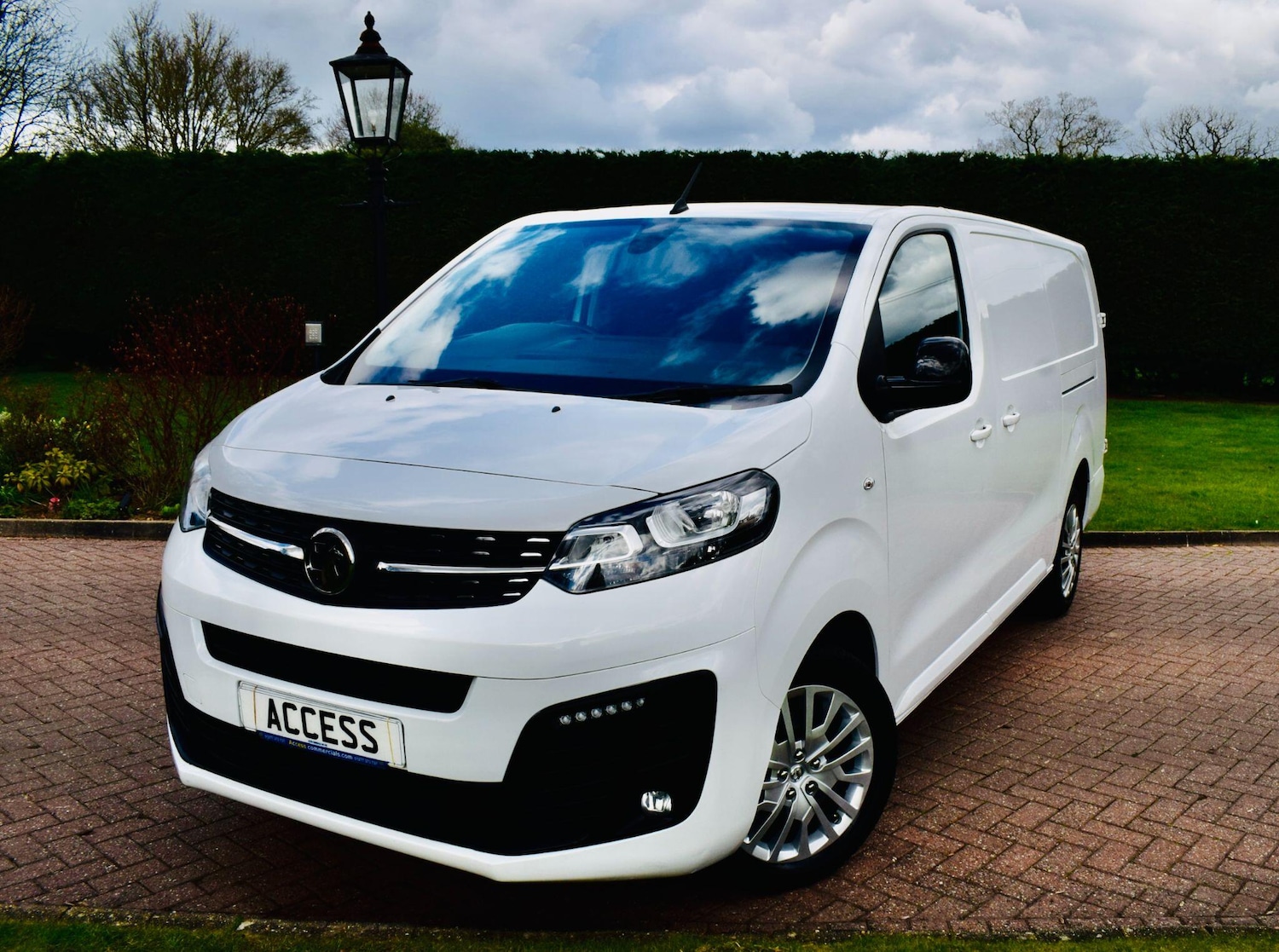 Used Vauxhall Vivaro 2023 for sale - 78072076: Photo 1