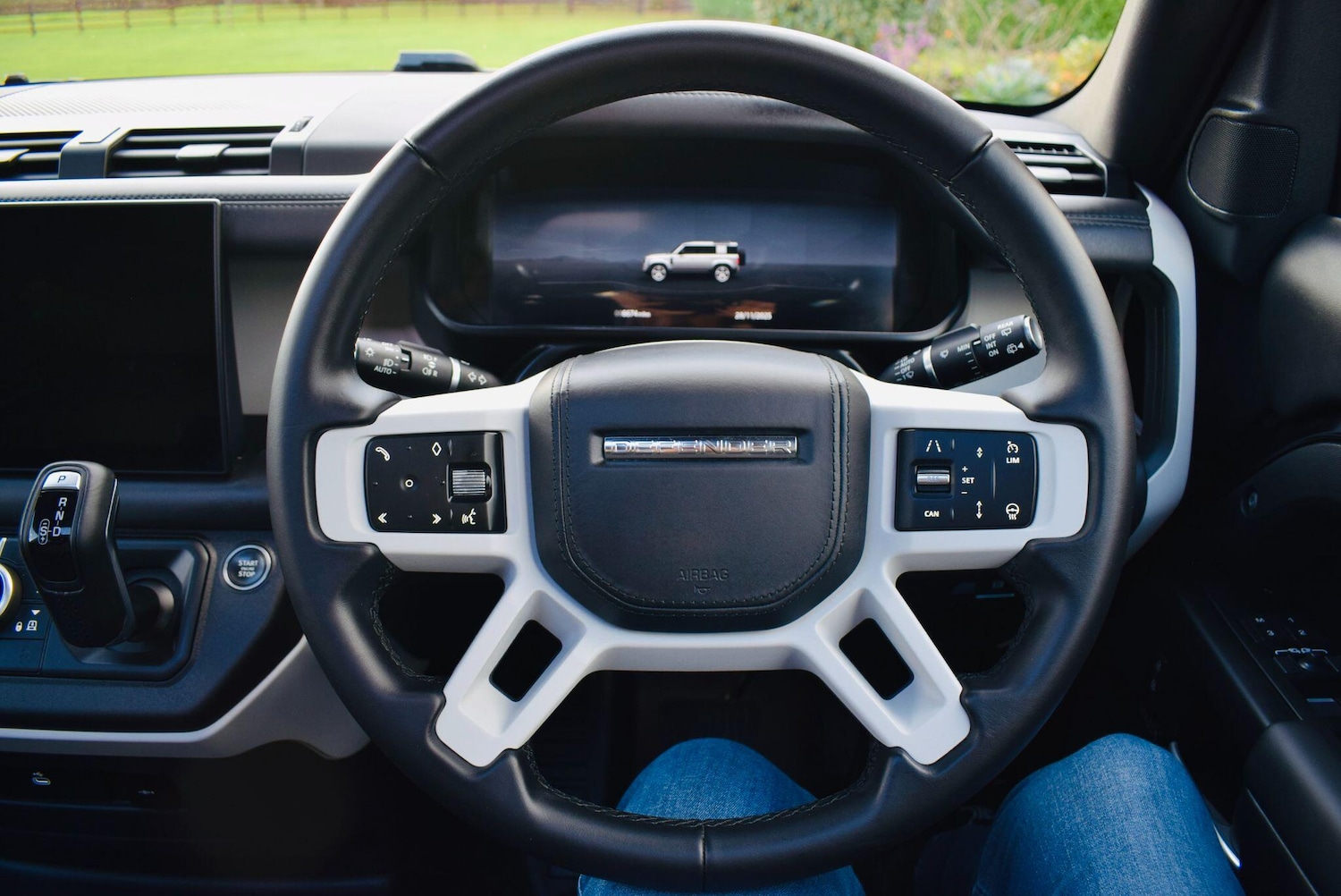 Used Land Rover Defender 2025 for sale - 76752675: Photo 14