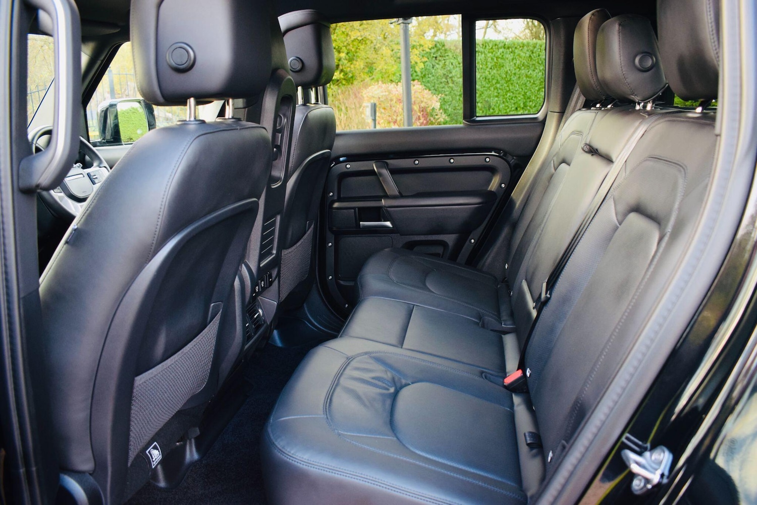 Used Land Rover Defender 2025 for sale - 76752675: Photo 5