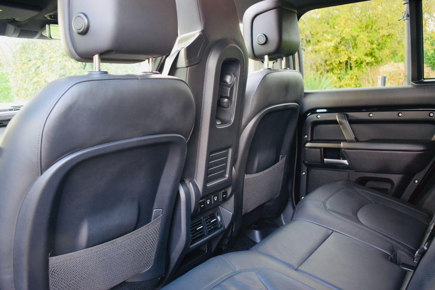 Used Land Rover Defender 2025 for sale - 76752675: Photo 6