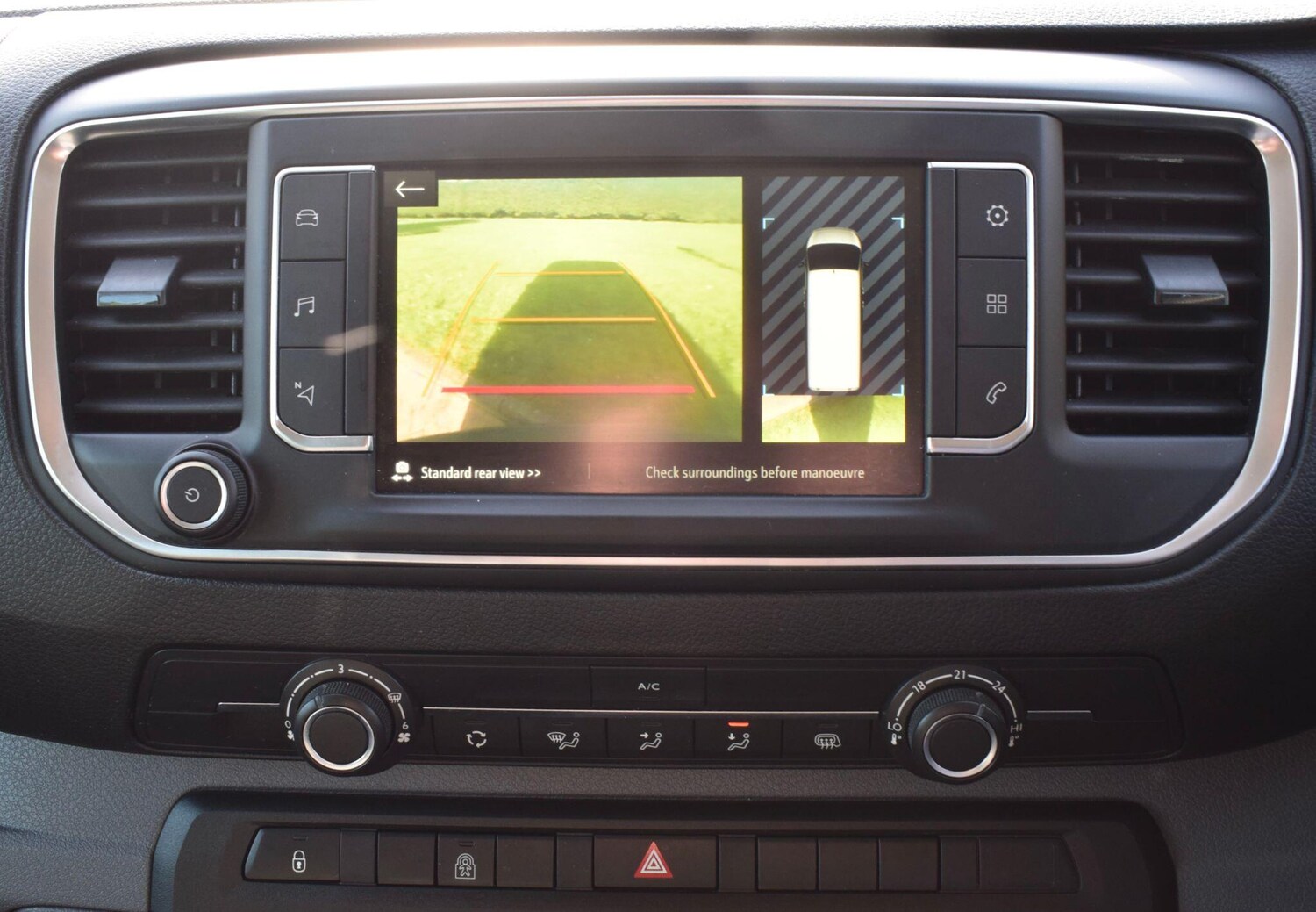 Used Vauxhall Vivaro for sale - 77683615: Photo 13