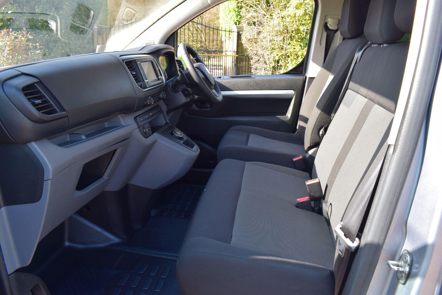 Used Vauxhall Vivaro for sale - 77683615: Photo 3