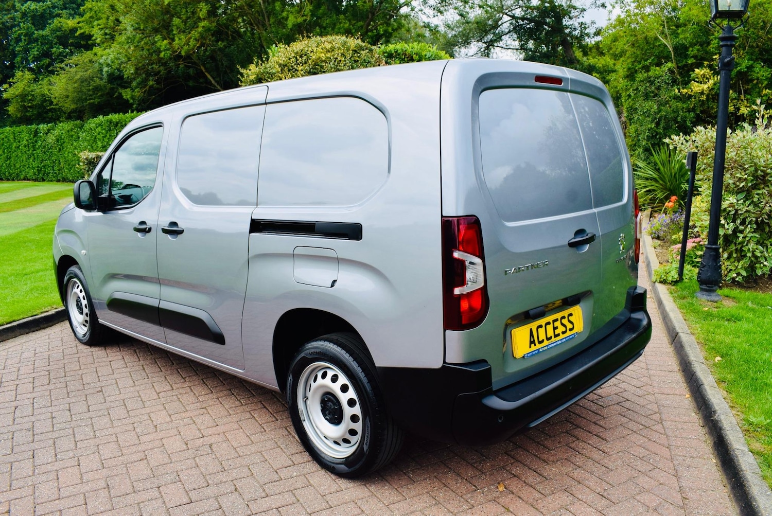 Used Peugeot Partner 2023 for sale - 76989082: Photo 4