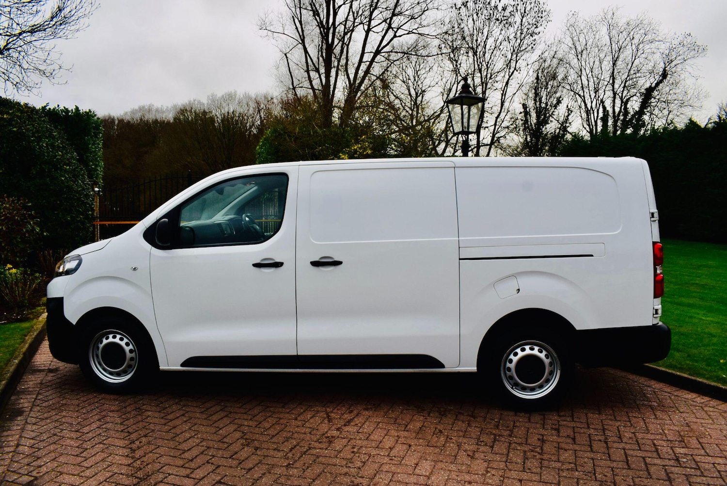 Used Citroen Dispatch 2022 for sale - 77696824: Photo 2