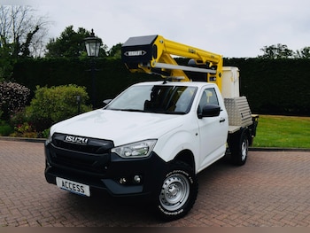 Used Isuzu D-Max 2023 for sale - 78752729: Photo