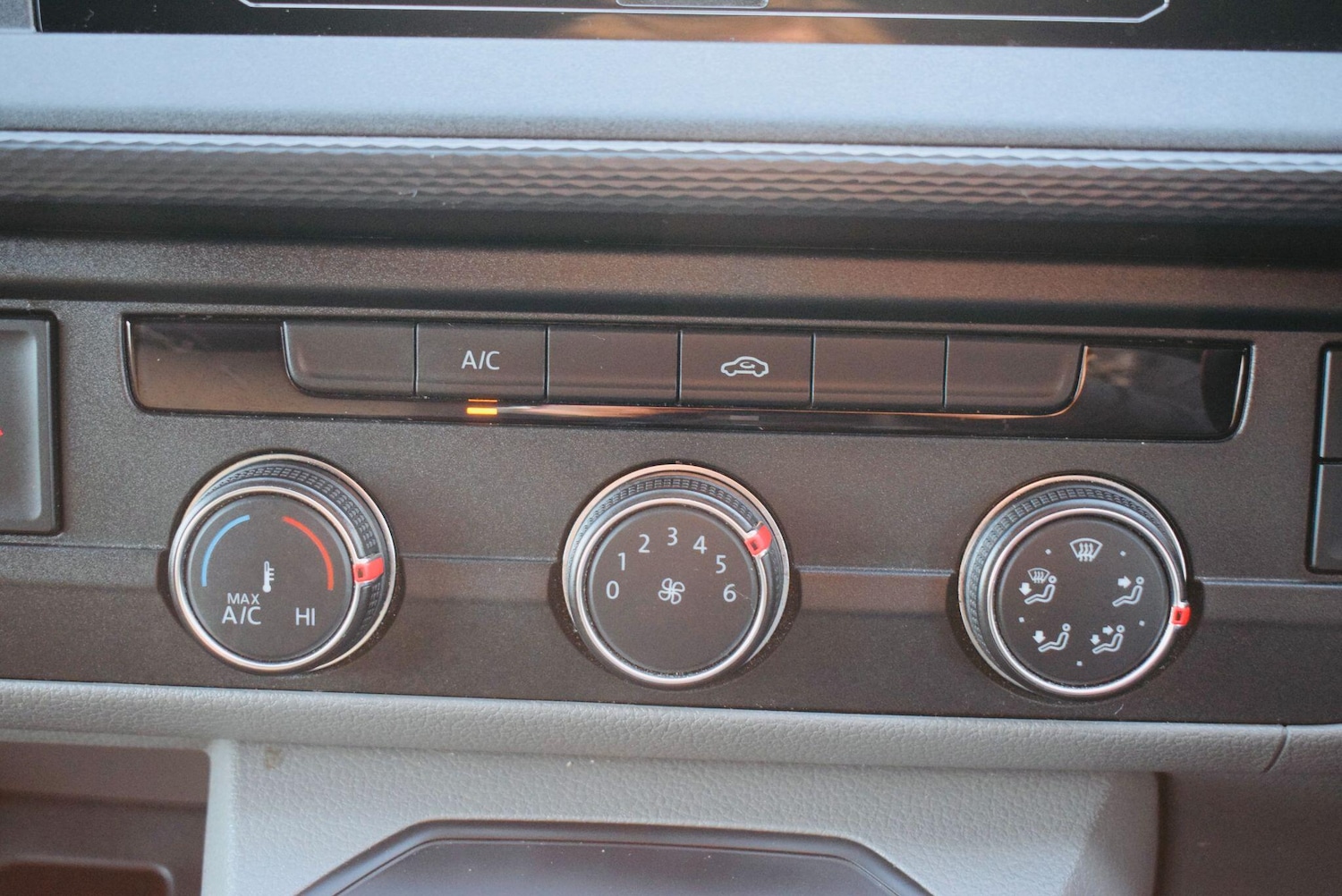 Used Volkswagen Transporter 2024 for sale - 76607755: Photo 15