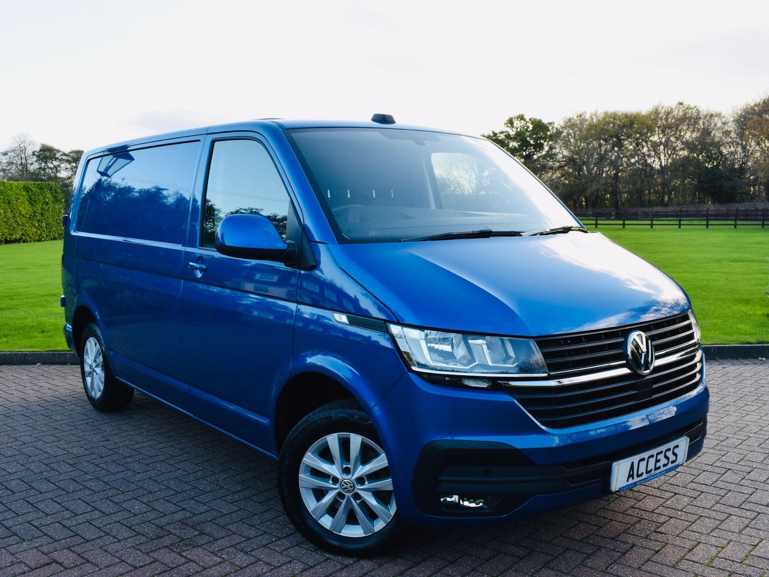 Used Volkswagen Transporter 2024 for sale - 76607755: Photo 9