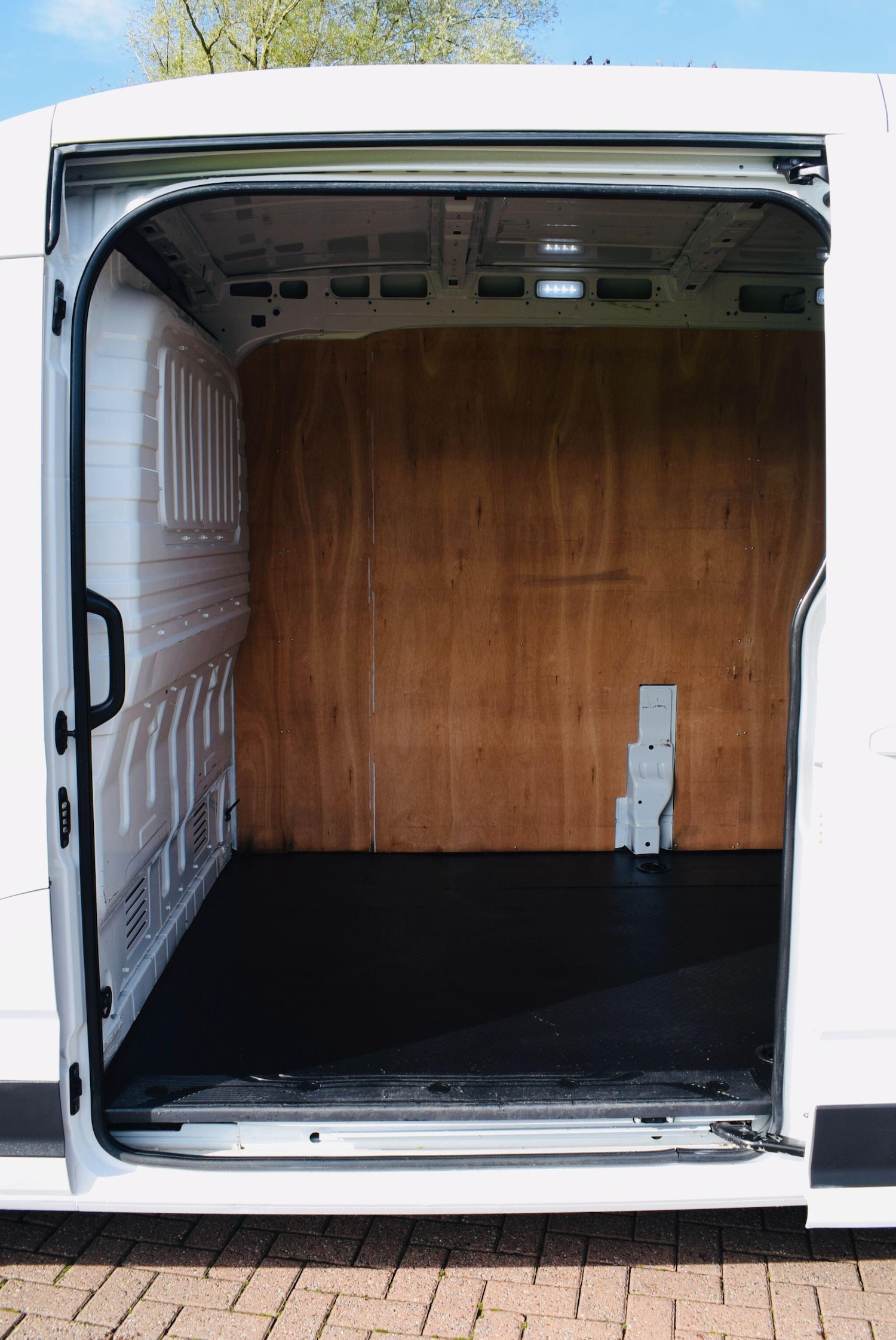 Used Maxus Deliver 9 2023 for sale - 76349864: Photo 3
