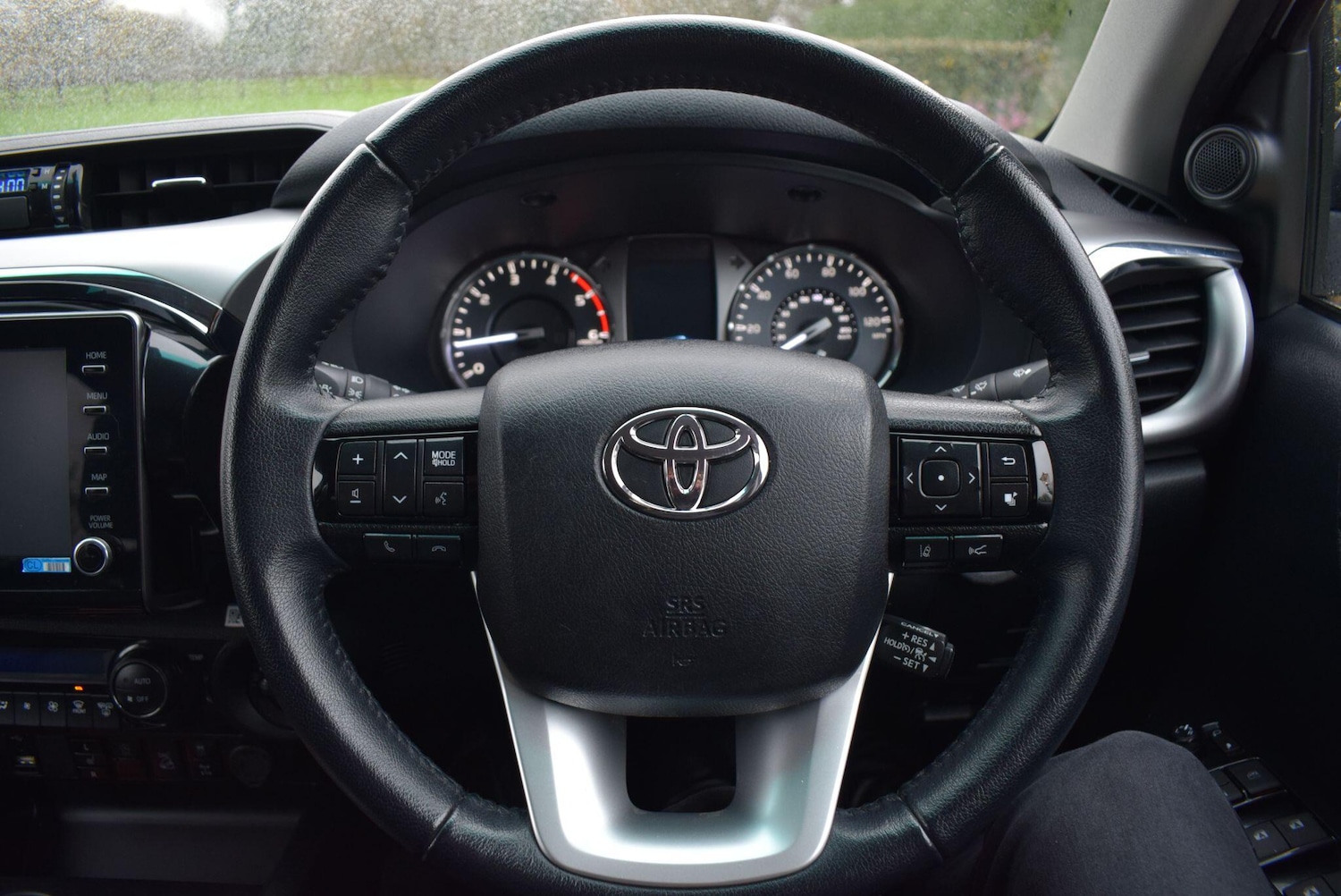 Used Toyota Hilux 2022 for sale - 76688895: Photo 12