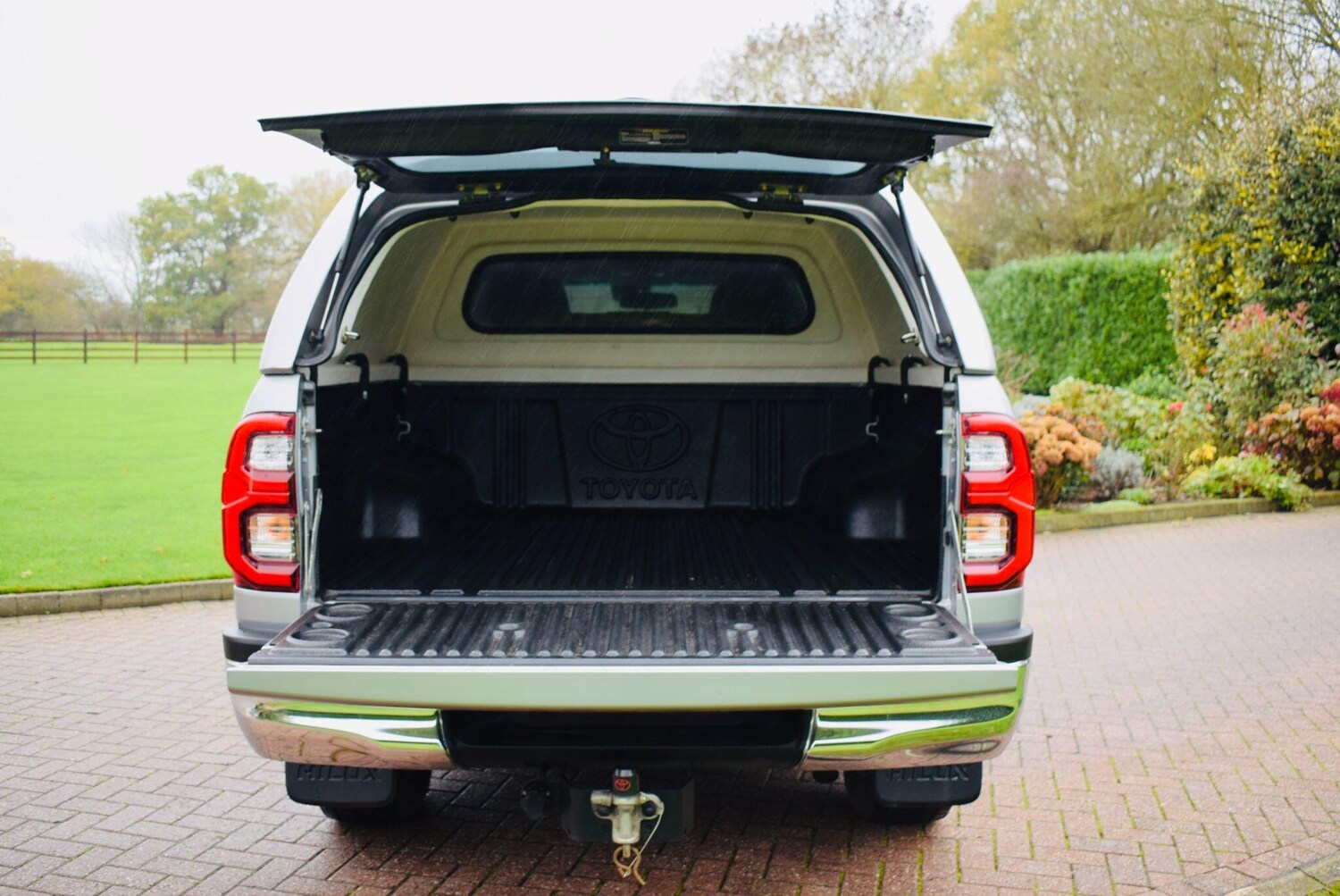 Used Toyota Hilux 2022 for sale - 76688895: Photo 6