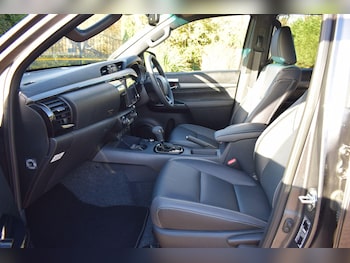 Used Toyota Hilux 2025 for sale - 76781252: Photo