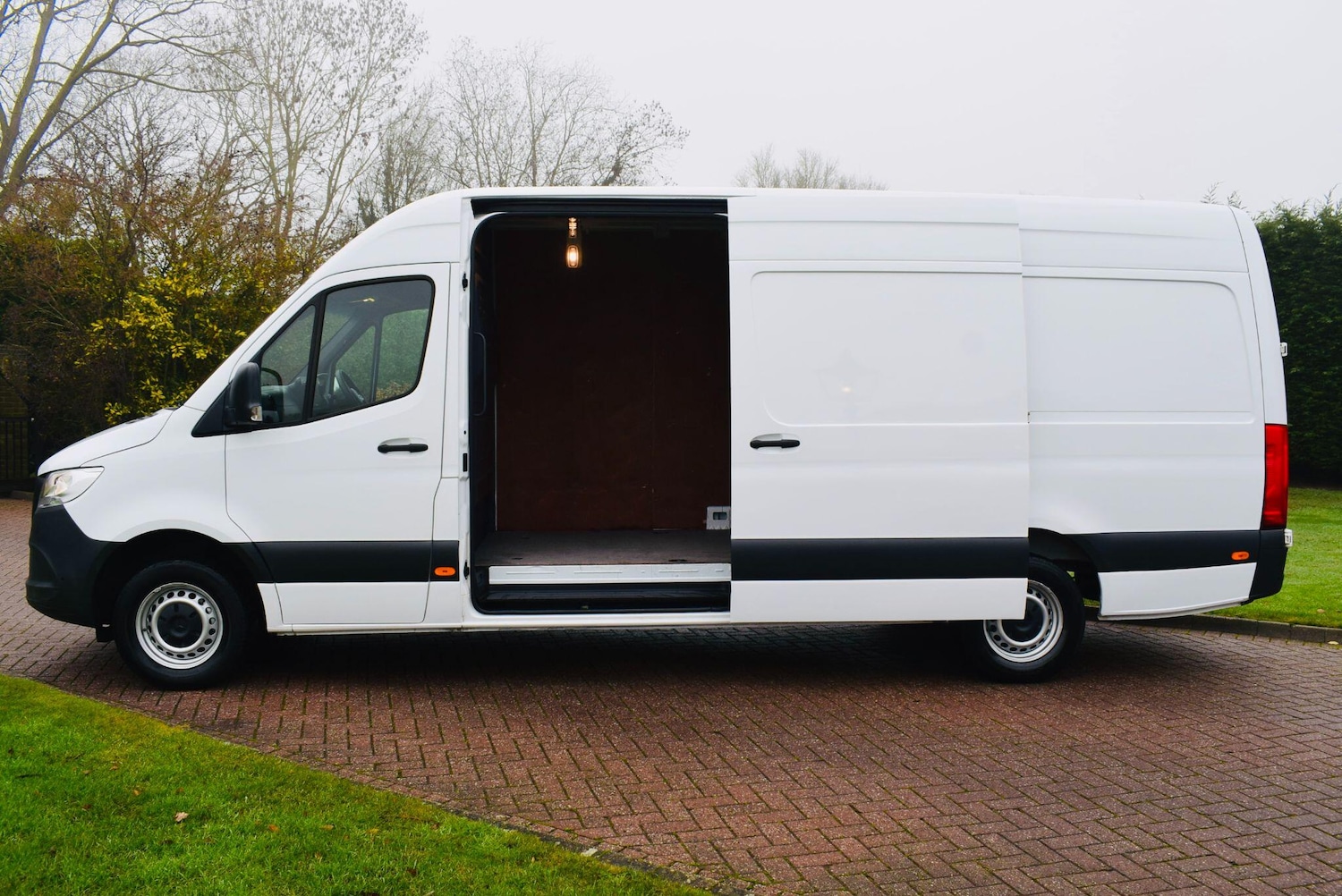 Used Mercedes-Benz Sprinter 2023 for sale - 77155598: Photo 3