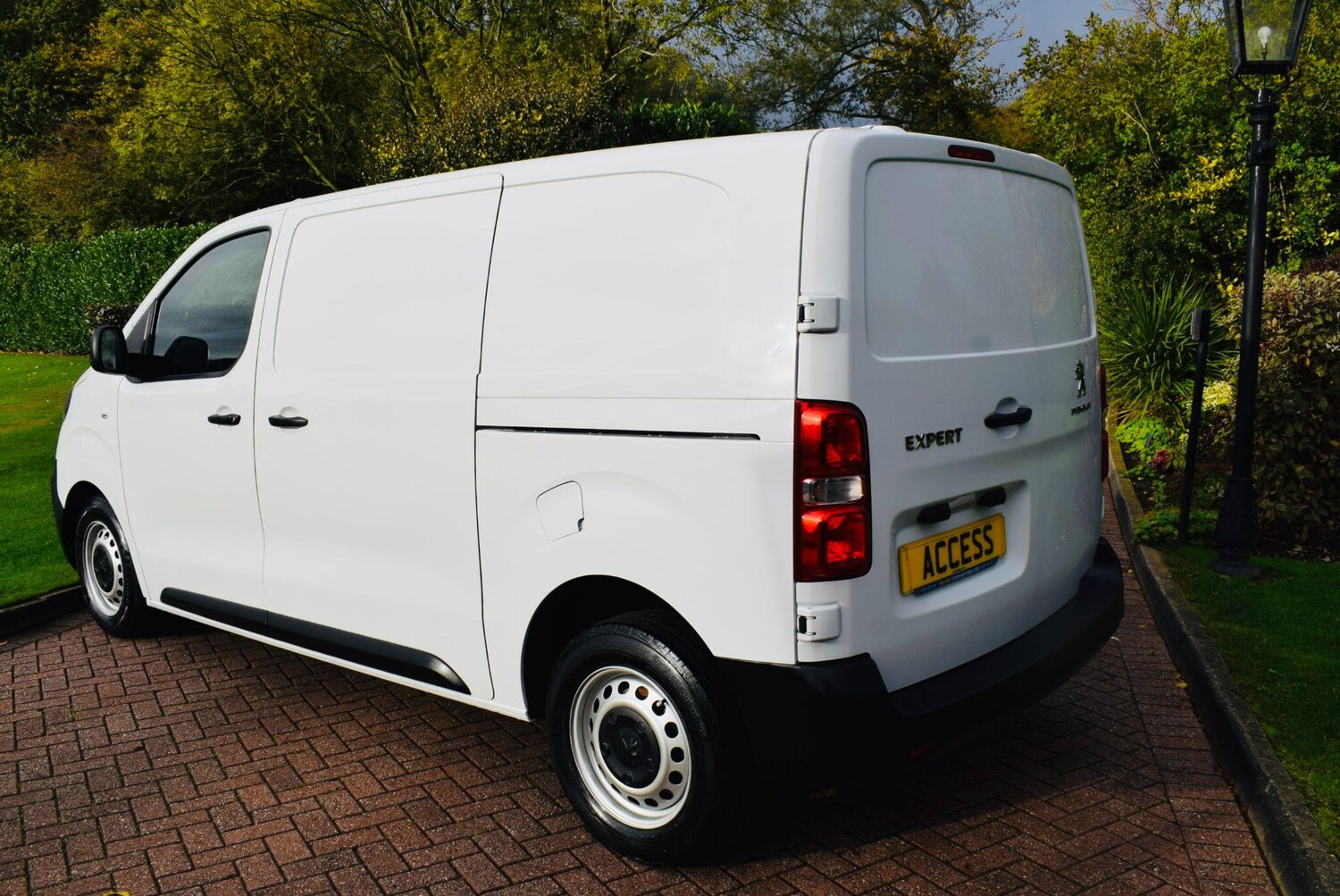 Used Peugeot Expert 2023 for sale - 76336330: Photo 4