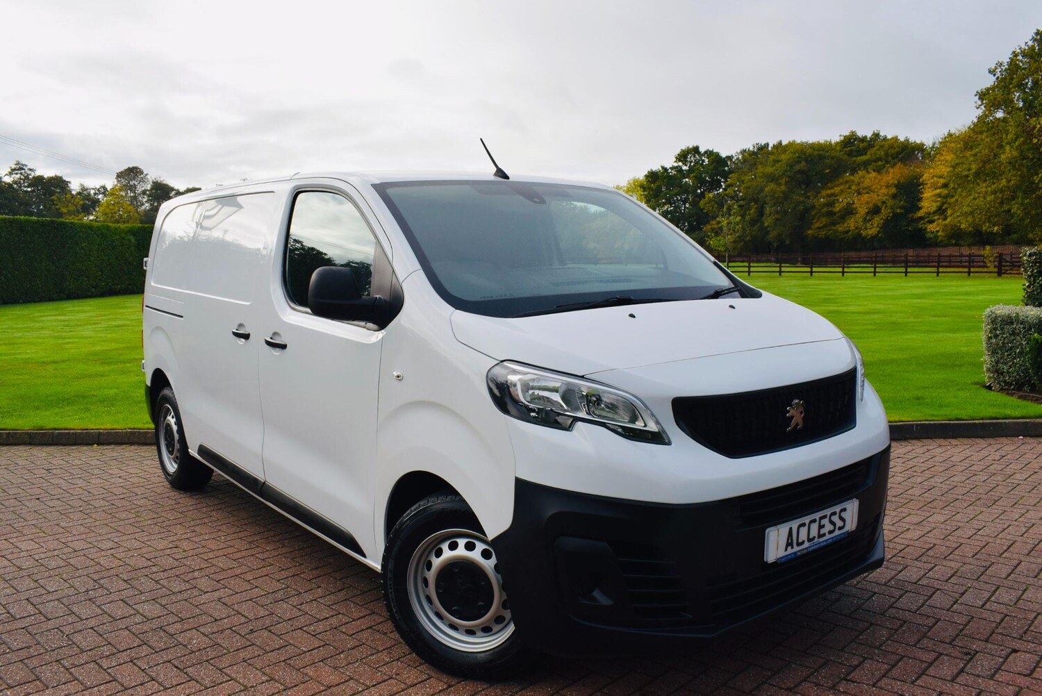 Used Peugeot Expert 2023 for sale - 76336330: Photo 9