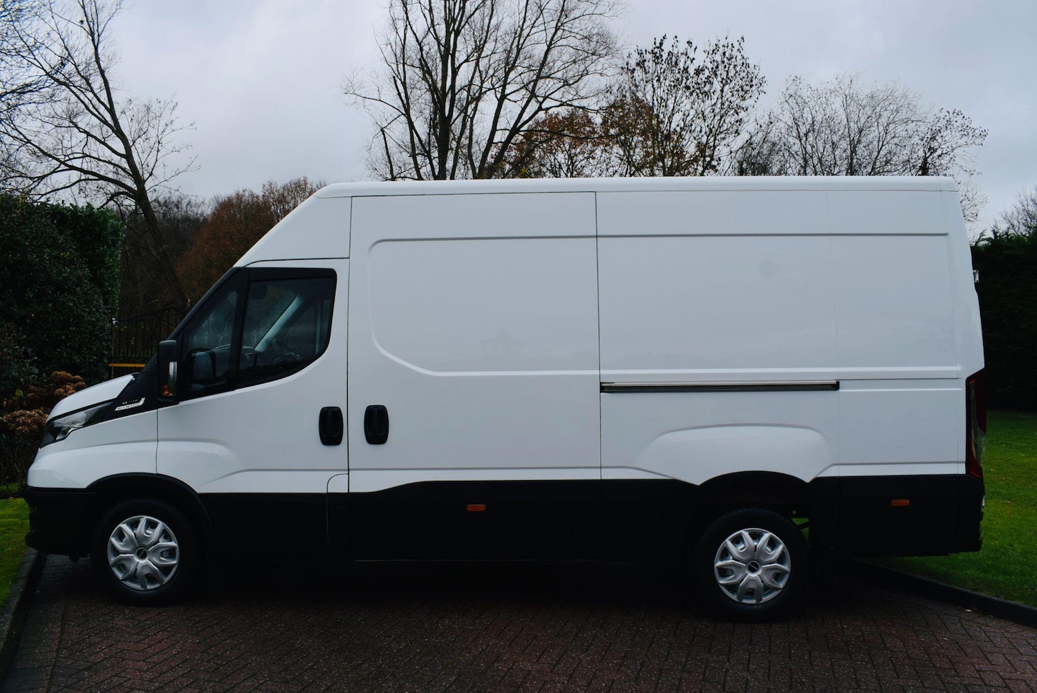 Used Iveco Daily 2022 for sale - 76865878: Photo 2