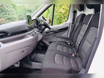 Used Maxus Deliver 9 2024 for sale - 78742014: Photo