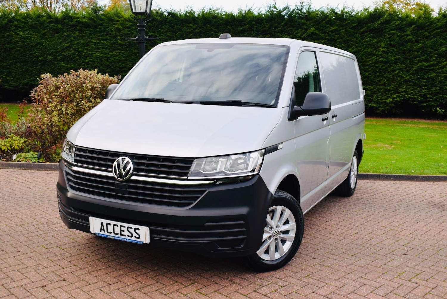 Used Volkswagen Transporter 2022 for sale - 76472921: Photo 1