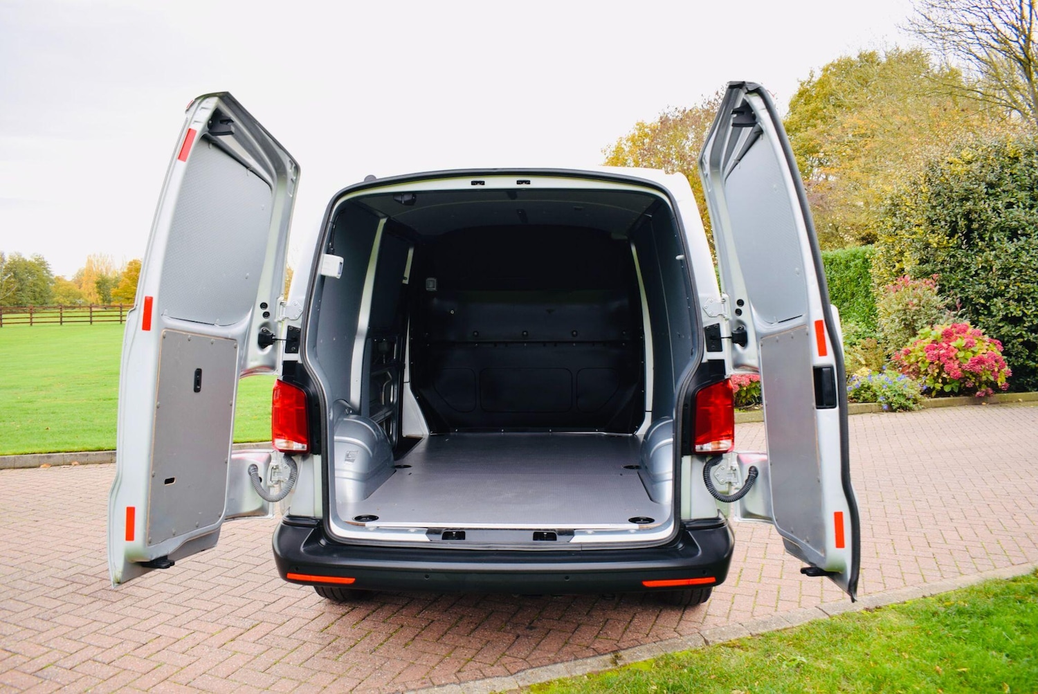 Used Volkswagen Transporter 2022 for sale - 76472921: Photo 6