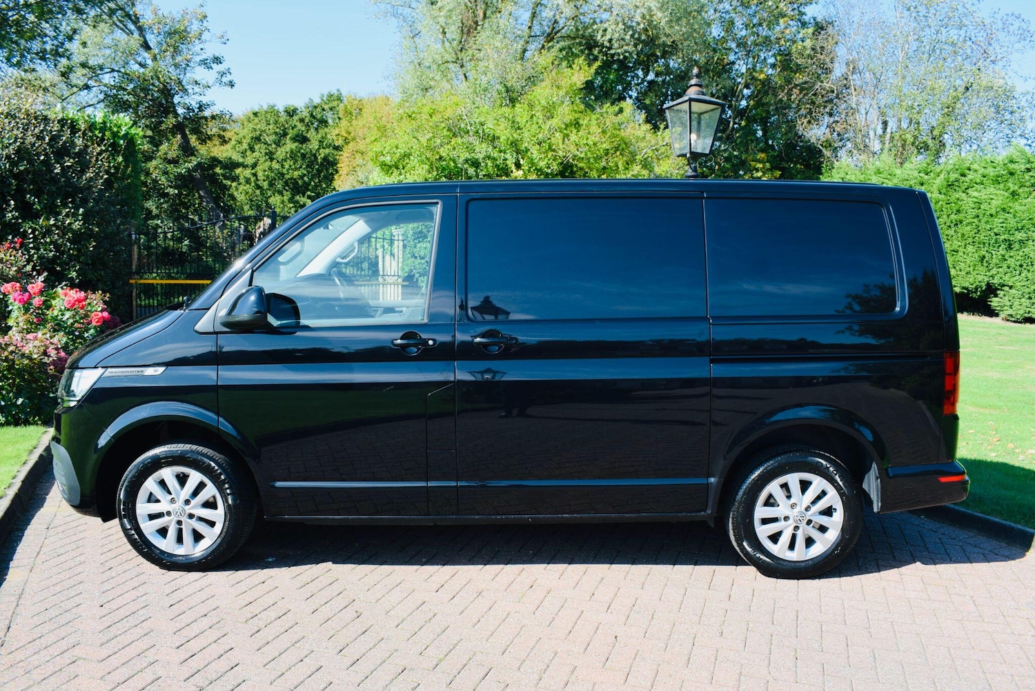 Used Volkswagen Transporter 2023 for sale - 76991766: Photo 2