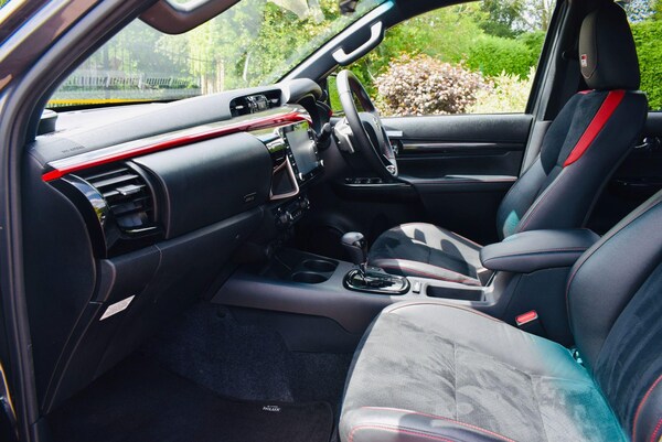Used Toyota Hilux 2023 for sale - 74920153: Photo 14