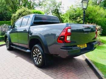 Used Toyota Hilux 2023 for sale - 74920153: Photo