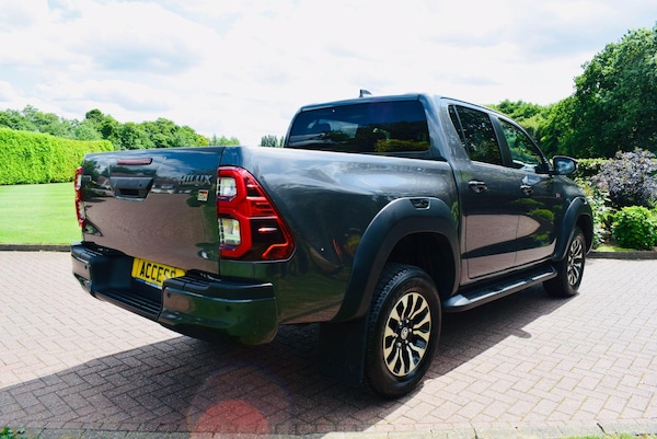 Used Toyota Hilux 2023 for sale - 74920153: Photo 6