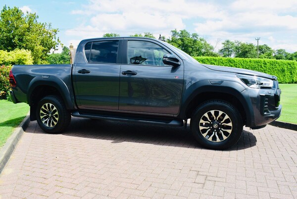 Used Toyota Hilux 2023 for sale - 74920153: Photo 7