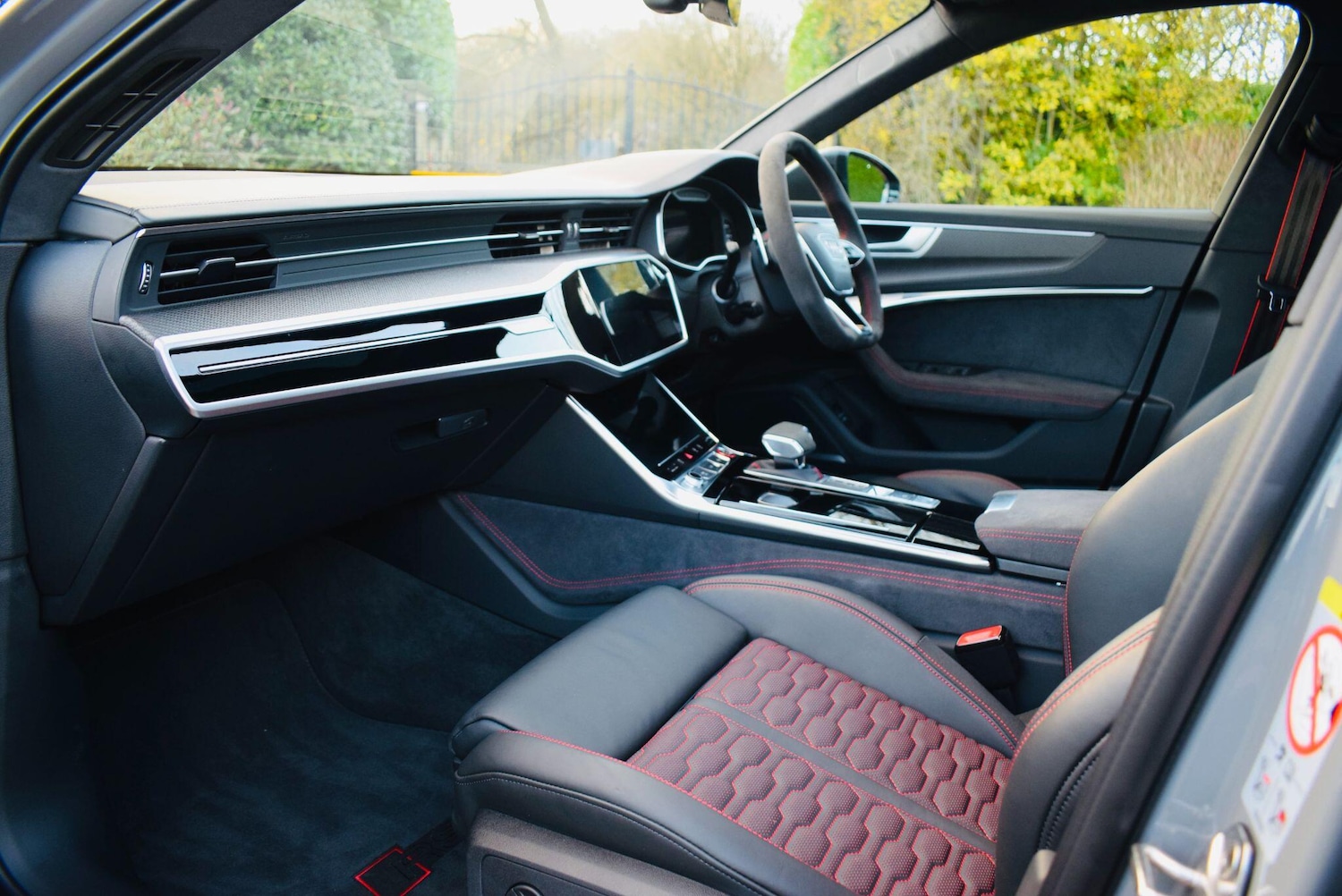 Used Audi RS6 2025 for sale - 76899225: Photo 4