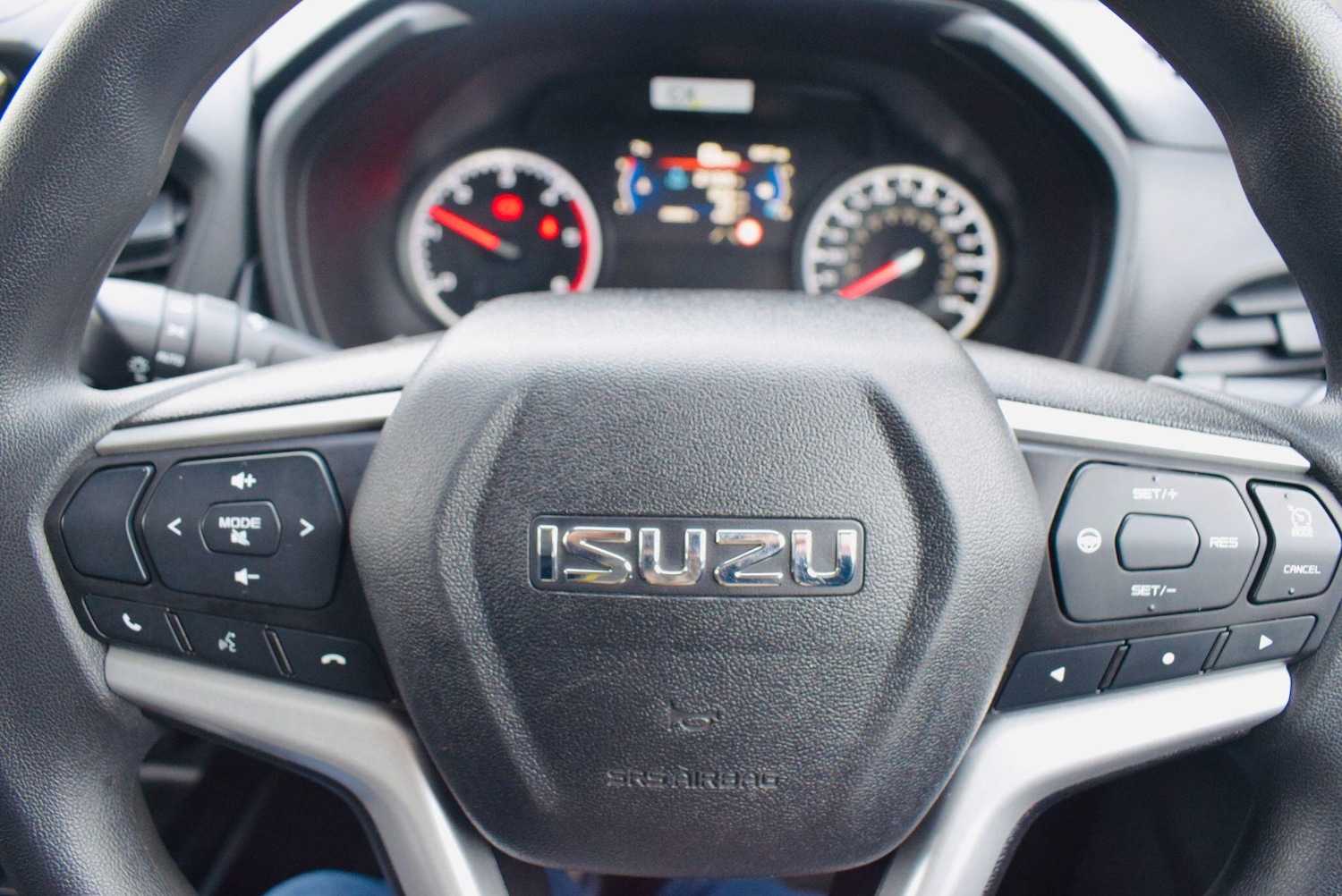 Used Isuzu D-Max 2023 for sale - 77376698: Photo 18