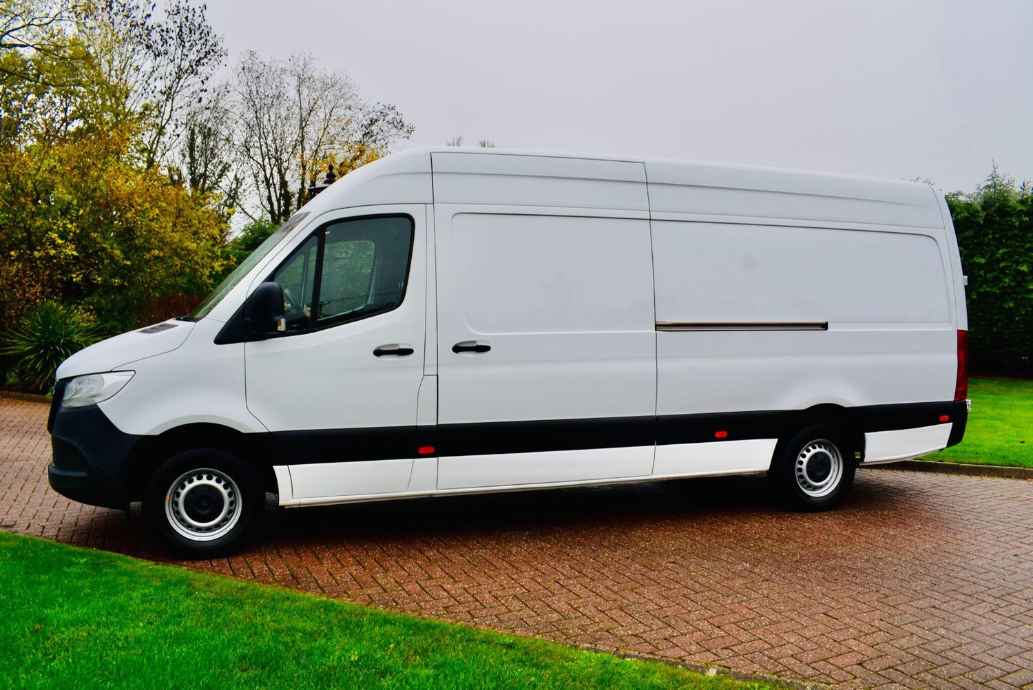Used Mercedes-Benz Sprinter 2023 for sale - 76606922: Photo 2