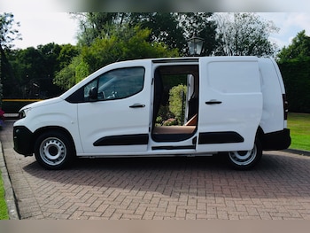 Used Peugeot Partner 2023 for sale - 77769793: Photo