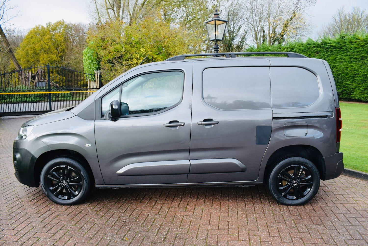 Used Citroen Berlingo 2021 for sale - 76689357: Photo 2